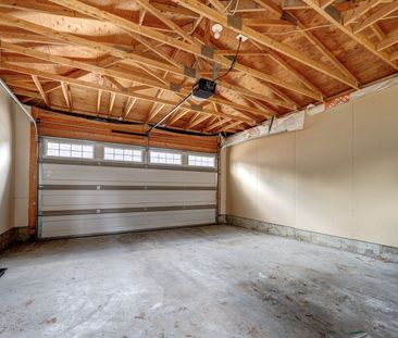 For Lease - 311 Davisville Avenue, Toronto, Ontario - Photo 4