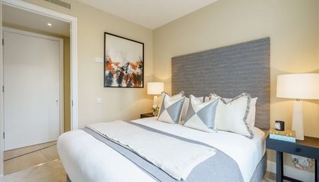 2 Bed Flat, Westferry Circus, E14 - Photo 4