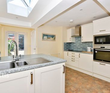 2 bedroom cottage to rent - Photo 6