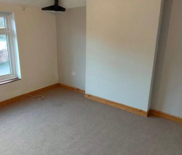 4 bedroom detached house to rent - Photo 3
