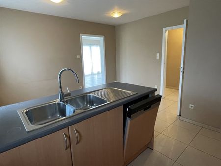 Zeer mooi gelegen ruim villa appartement met garage achteraan in de tuin. - Photo 2