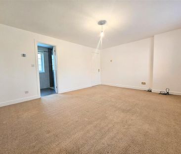 4 bedroom detached house to rent - Photo 6