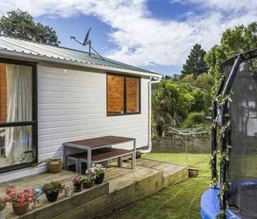 Lovely Lockwood home close to the beach - Photo 2