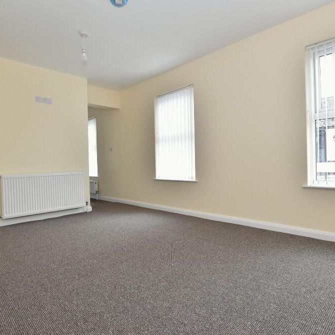 43 Main Street, Kircubbin, BT22 2SR - Photo 1