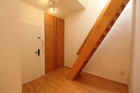 Elegante 3-Zimmer-Altbauwohnung mit ausgebautem Spitzboden und Terrasse in Bockum zu vermieten - Foto 3