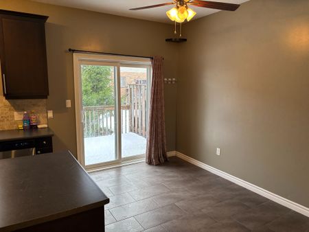 For Lease - 3320 Meadowgate Boulevard Unit# 70, London South, Ontario - Photo 3