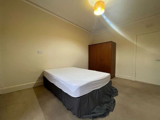 Forest Park Road, Dundee - Photo 1