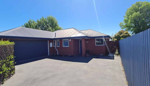 3 Bedrooms, Fully Double Glazed, Pets Negotiable - Photo 1