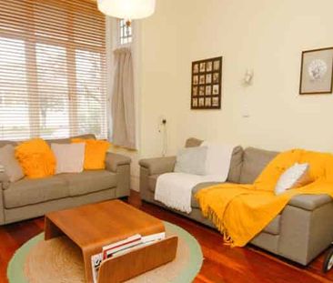 GRAFTON, 3 BEDROOMS - Photo 2