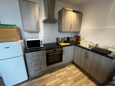 Middlecroft Lane, Gosport - Photo 4