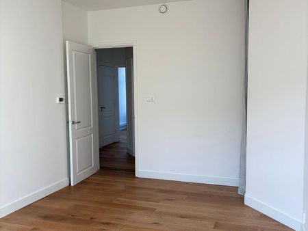 Appartement te huur: Van Tuyllstraat 18 2586 VZ Den Haag - Photo 2
