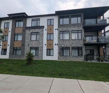 🔥 5 ½ ENSOLEILLÉ – 1350 PI² – LIBRE IMMEDIATEMENT 2200$/ MOIS : 210... - Photo 4