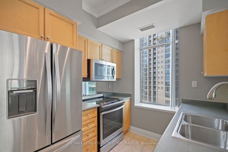 For Lease - 5 Marine Parade Drive Unit# 617, Toronto, Ontario - Photo 3