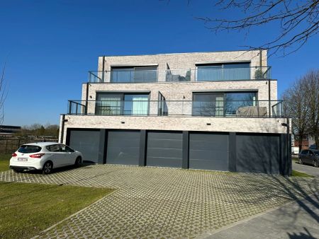 Prachtig nieuwbouw appartement met 2 slaapkamers groot terras 17,50 m² en garage - Photo 4