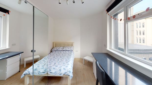 2 Castle Gate, NG1 7AS, NOTTINGHAM - Photo 1