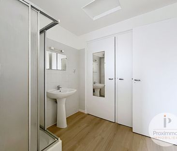 Location Appartement 2 pièces 47m² - Photo 5