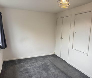 1 bedroom semi-detached house to rent - Photo 2