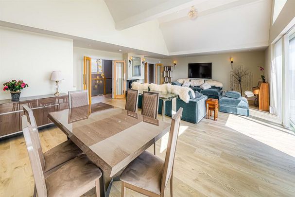 6 bedroom detached house to rent - Photo 1