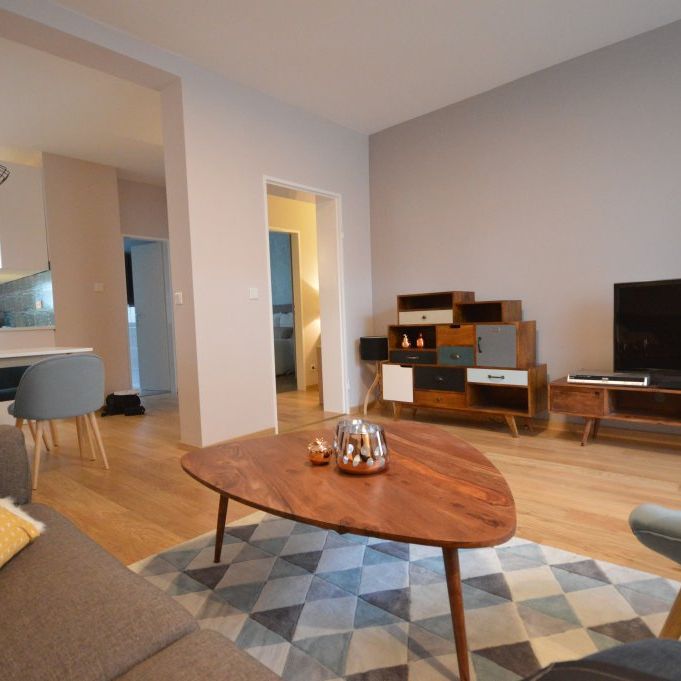 City-Residence: Elegant möblierte 3-Zi.-Wohnung mit Balkon nahe Grüneburgweg - Photo 1