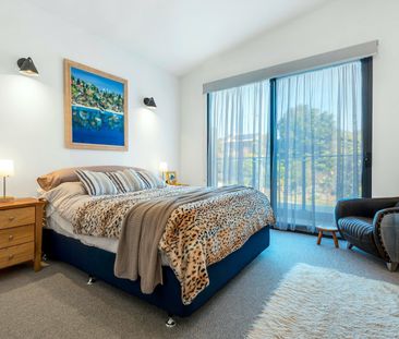 Experience the best in coastal family living - Photo 4