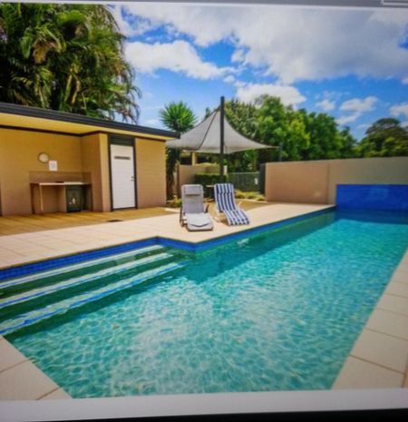 Runaway Bay - Photo 3