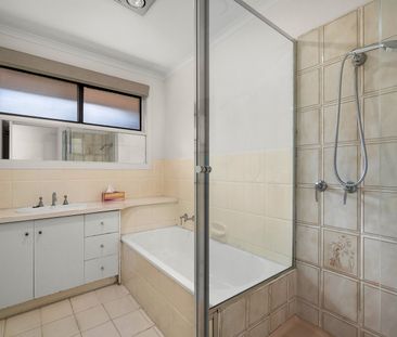 4 Cadiz Place, Keilor Downs VIC 3038 - Photo 1