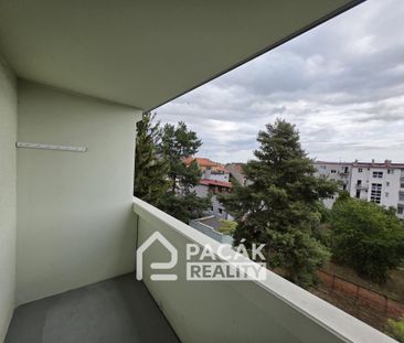 Pronájem bytu 3+1 78 m2 - Fotografie 4