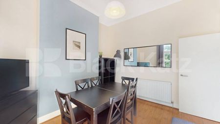 Stylish 3 bedroom flat on quiet residential street in Camden - Photo 3