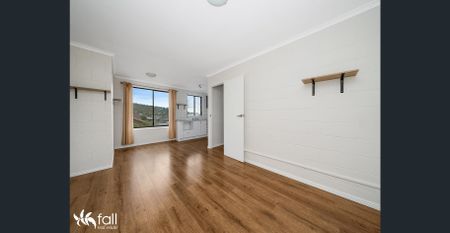 Conveniently located and well maintained - Photo 4