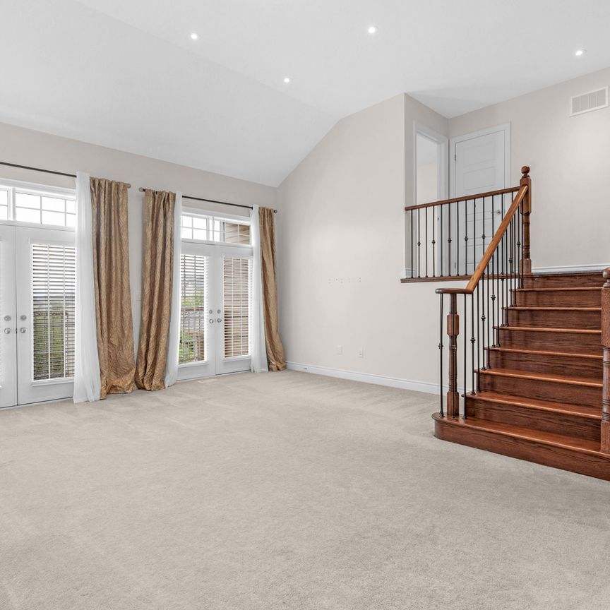 For Lease - 223 Thompson Road, Haldimand, Ontario - Photo 1