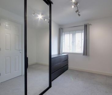 2 bedroom coach house to rent - Photo 4