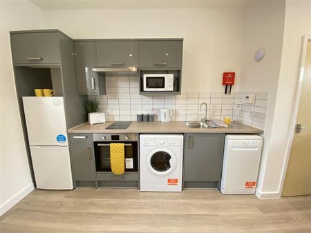 1 bedroom flat to rent - Photo 5