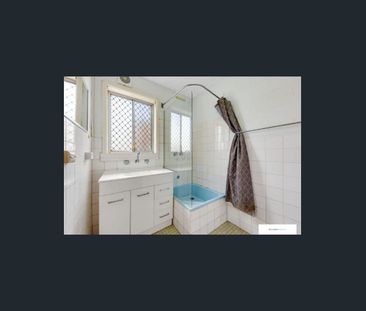 Cozy One bedroom apartment in central location - Photo 1