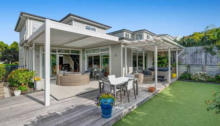 Stunning Home in Prime Orewa Location - Photo 3