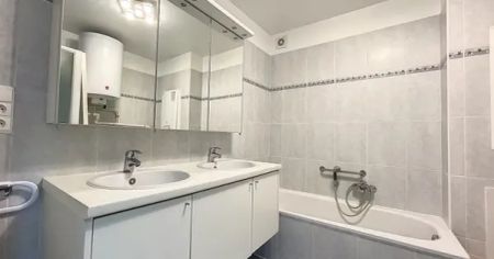 2 slaapkamers appartement met terras - Photo 4