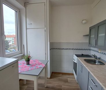 Pronájem bytu 1+1 v osobním vlastnictví 32 m², Louny - Photo 2
