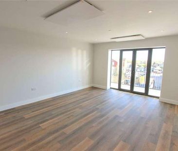 London Road, Hadleigh, Benfleet, Essex, SS7 - Photo 4