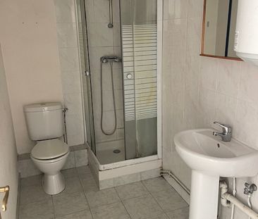 Location Appartement 2 pièces 45m² LA FERTE GAUCHER 77320 - Photo 3