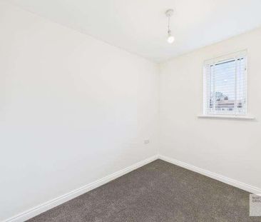 Gravenmoor Drive :: Manchester, M7 - Photo 2