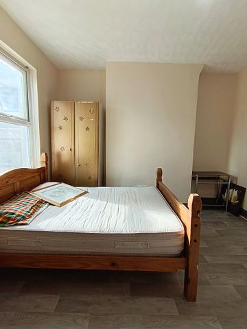 £875 PCM, Furnished Two Bedroom First Floor Flat in Chepstow Road, Maindee, Newport, NP19 8EL - Photo 3