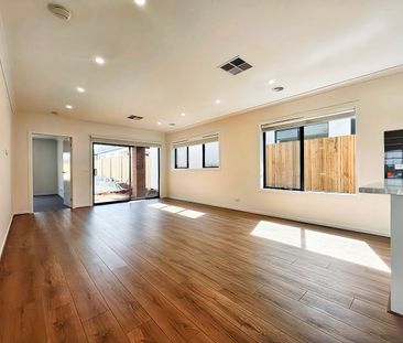 BRAND NEW 4 Bedroom Home with SOLAR PANELS! - Photo 1