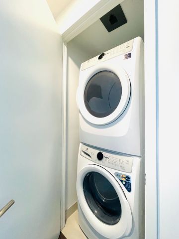 For Lease - 8 Beverley Glen Boulevard Unit# 708, Vaughan, Ontario - Photo 2