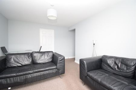 Bracken Green, East Ardsley, Wakefield - Photo 3