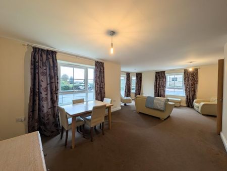 3 bedroom flat to rent - Photo 3