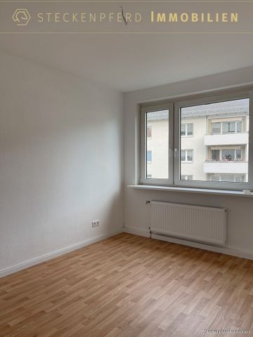 Schöner Wohnen mit Balkon im 1. OG - Photo 3