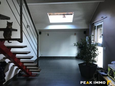 À louer Superbe T3 duplex rénové La Tour - Photo 4