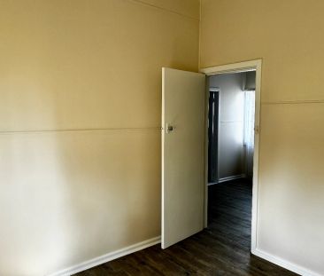 2 bedroom flat in a Great Location! - Photo 1