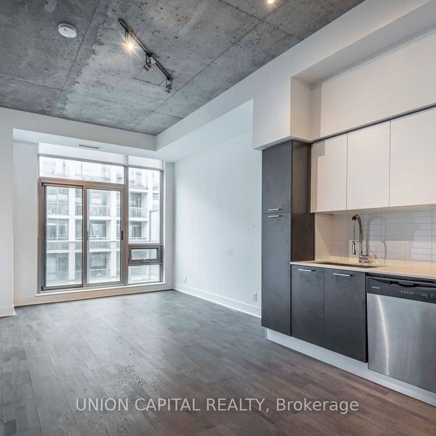Lofts 399 , #816 - Photo 1