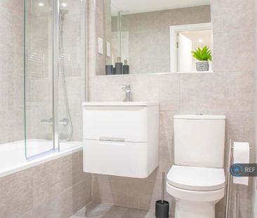 4 bedroom flat to rent - Photo 6