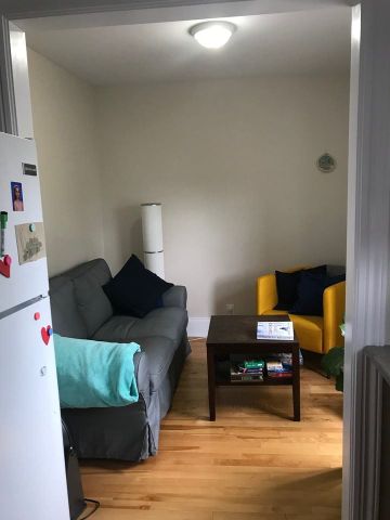 228 Primrose Avenue apartment — Ottawa, ON (2-Bedroom) - 2 Bedroom - Photo 3